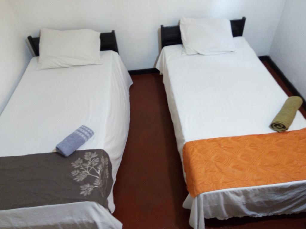 Hotel The Garden Rest Kandy Esterno foto
