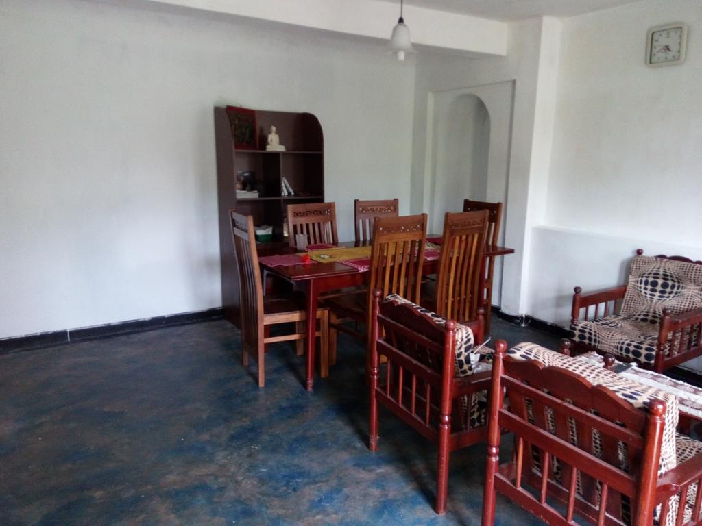 Hotel The Garden Rest Kandy Esterno foto