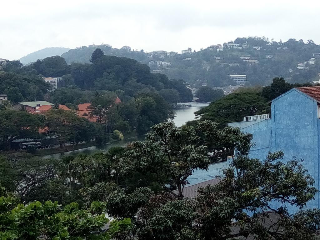 Hotel The Garden Rest Kandy Esterno foto